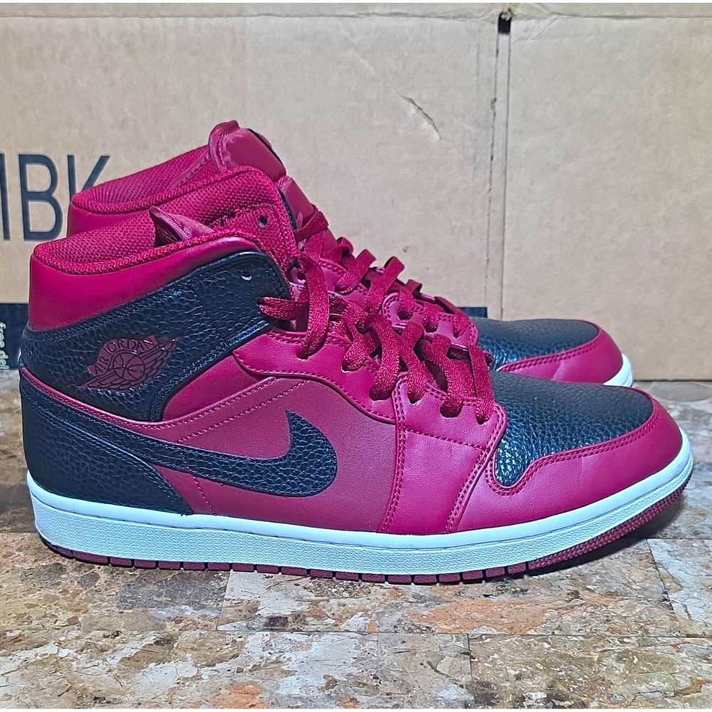 Jordan Air Jordan 1 Mid "Reverse Banned" Burgundy/Black/White Leather 554724-601